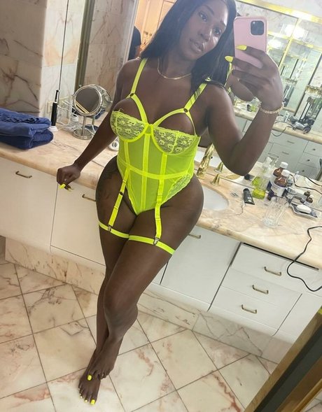 Nacktes geleaktes OnlyFans-Foto von Ts Nidia