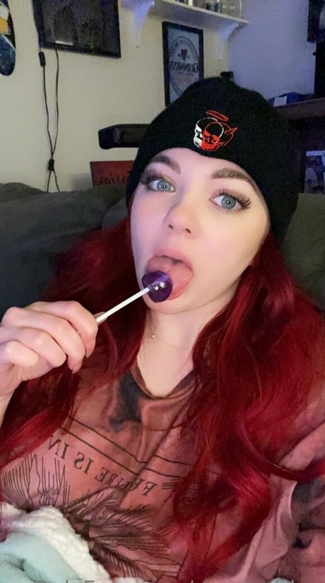 Nacktes geleaktes OnlyFans-Foto von Candyredxx