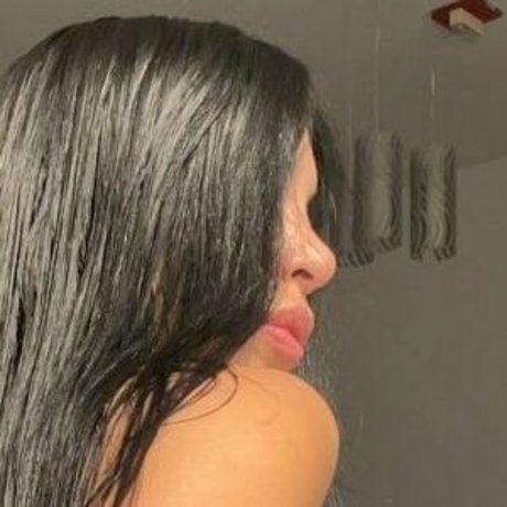 Nacktes geleaktes OnlyFans-Foto von Ennidwong