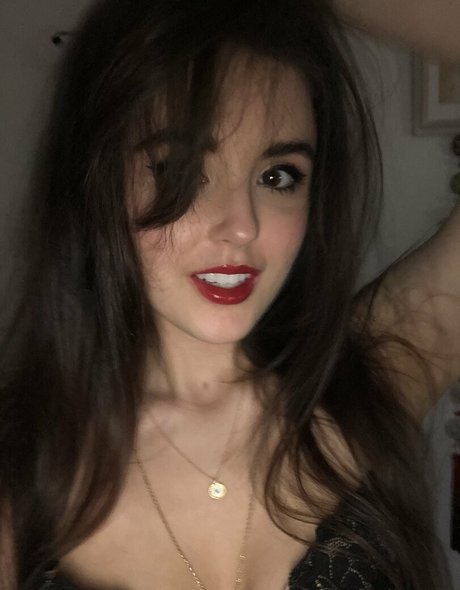 Nacktes geleaktes OnlyFans-Foto von Katemeow