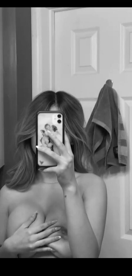 Nacktes geleaktes OnlyFans-Foto von Kimvuongg