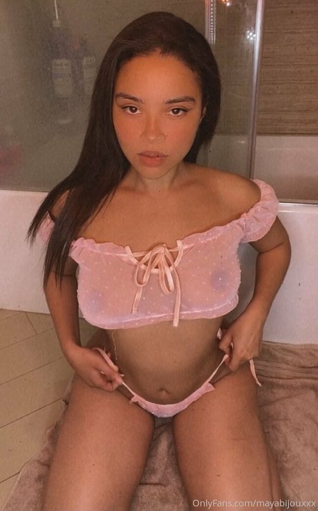 Nacktes geleaktes OnlyFans-Foto von Mayabijouxxx
