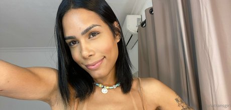 Nacktes geleaktes OnlyFans-Foto von Lunatransgirl