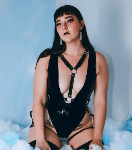 Nacktes geleaktes OnlyFans-Foto von Bratty Maria
