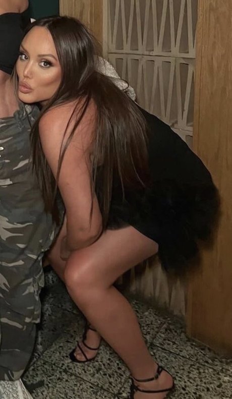 Nacktes geleaktes OnlyFans-Foto von Charlotte Crosby