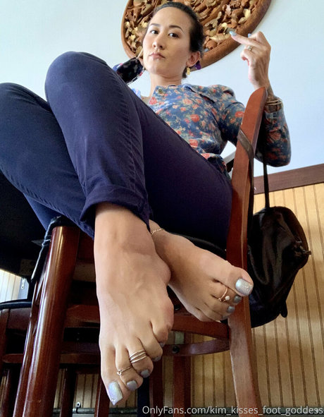Nacktes geleaktes OnlyFans-Foto von Kimkissesfootgoddess