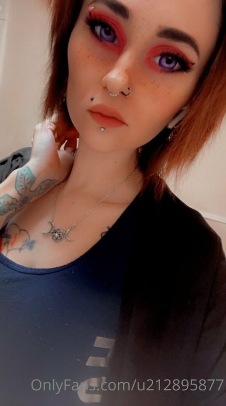 Nacktes geleaktes OnlyFans-Foto von Yourfantasy527ca