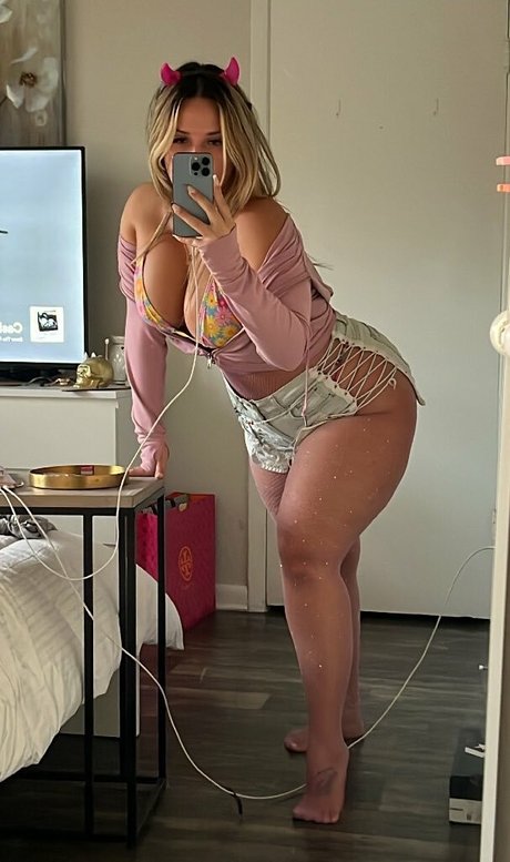 Nacktes geleaktes OnlyFans-Foto von Beachbunnyx