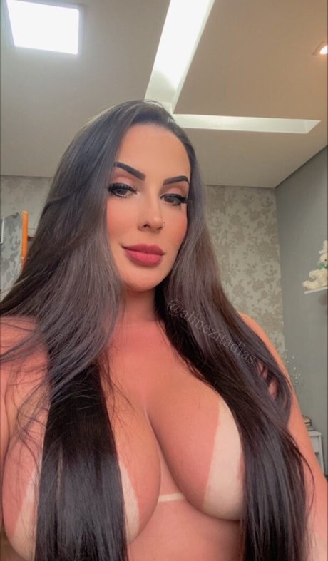 Alinezita Dias