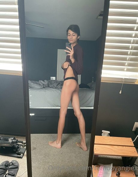 Femboyangiesfeet