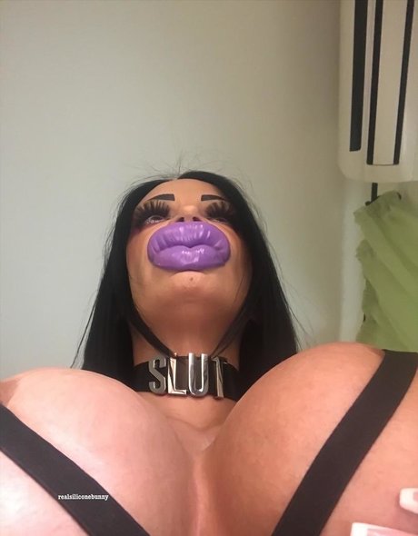 Real_siliconebunny