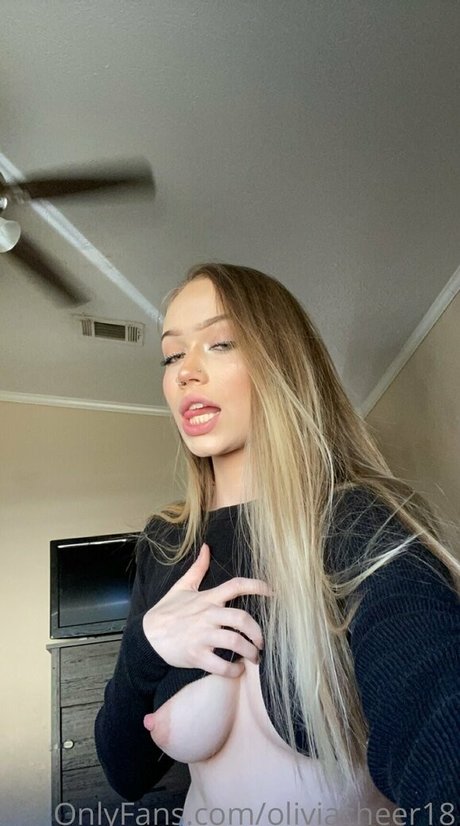 Nacktes geleaktes OnlyFans-Foto von Oliviacheer18