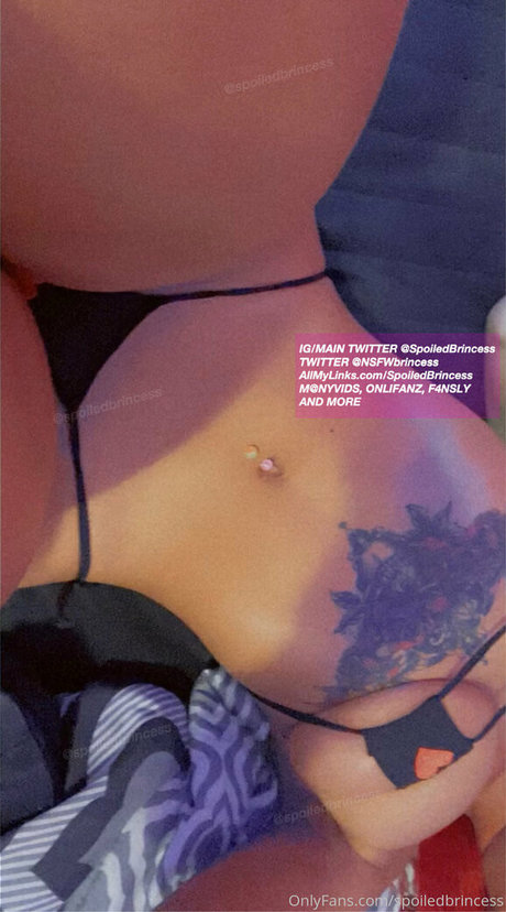 Nacktes geleaktes OnlyFans-Foto von Spoiledbrincess
