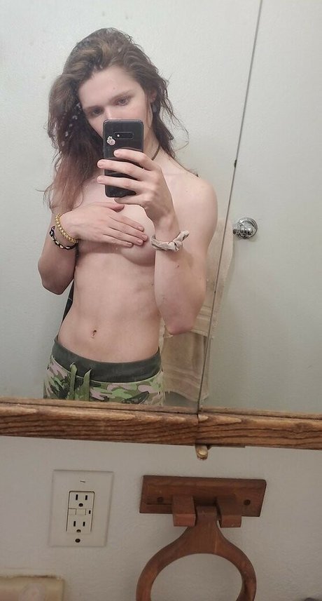 Nacktes geleaktes OnlyFans-Foto von Rainiebun