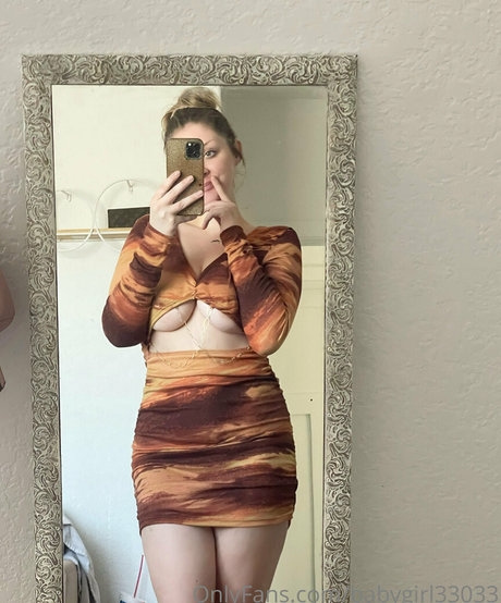 Nacktes geleaktes OnlyFans-Foto von Babygirl33033
