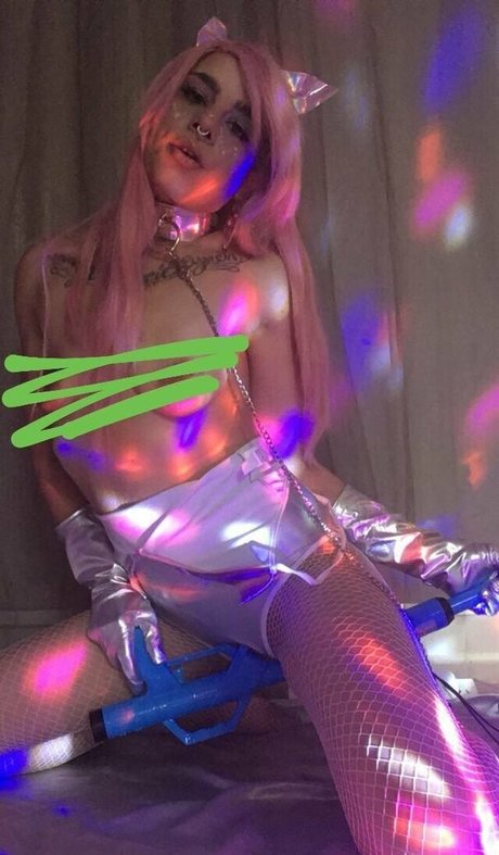 Tinytemptress17