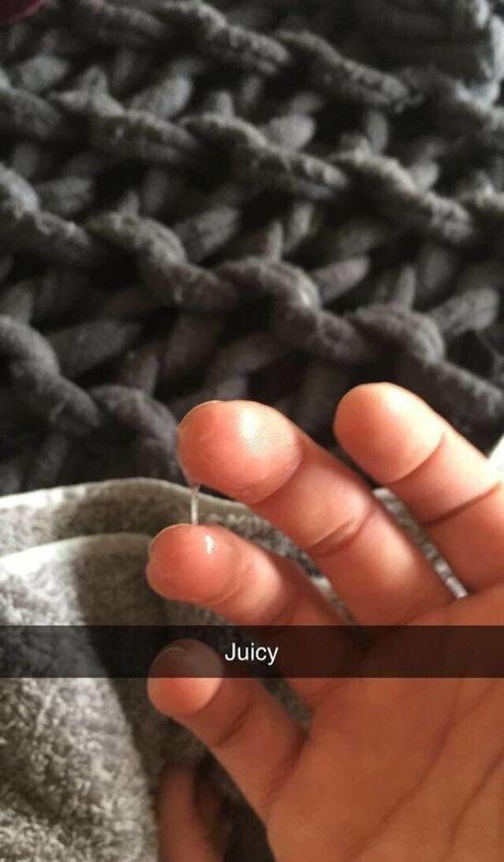 Nacktes geleaktes OnlyFans-Foto von Tinytemptress17