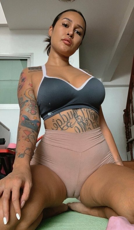 Nacktes geleaktes OnlyFans-Foto von Yourbadassbabe