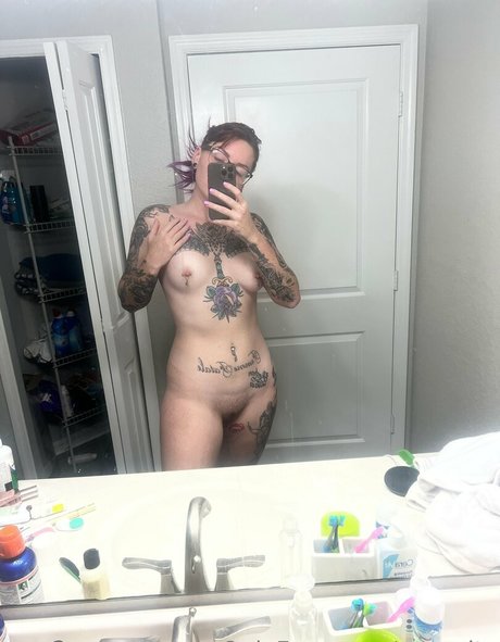 Nacktes geleaktes OnlyFans-Foto von Vvanity