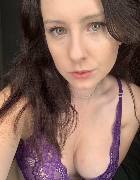 Nacktes geleaktes OnlyFans-Foto von Mooreerinxxx