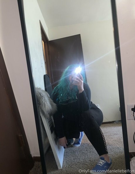 Nacktes geleaktes OnlyFans-Foto von Daniellebelfort