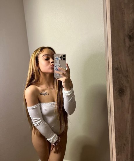 Nacktes geleaktes OnlyFans-Foto von Kindlykileyy