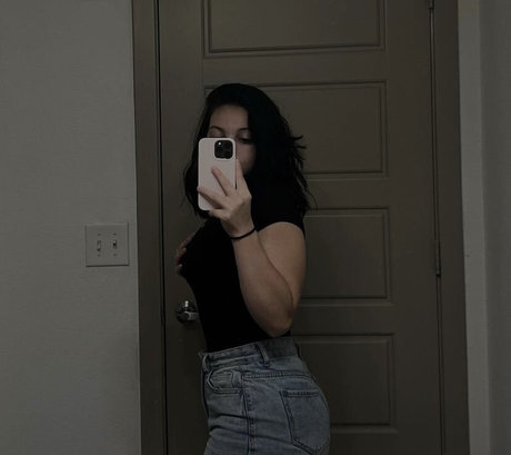 Nacktes geleaktes OnlyFans-Foto von Brigotback