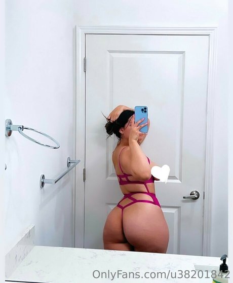 Nacktes geleaktes OnlyFans-Foto von Isabelxx