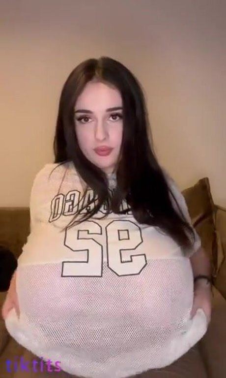 Nacktes geleaktes OnlyFans-Foto von Sarah White