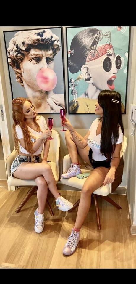Nacktes geleaktes OnlyFans-Foto von Redtopmodel2022