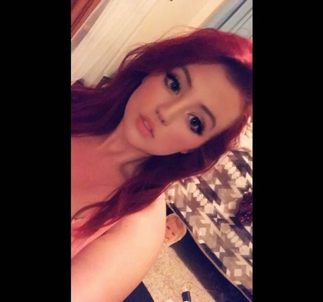 Nacktes geleaktes OnlyFans-Foto von Alexis Marie
