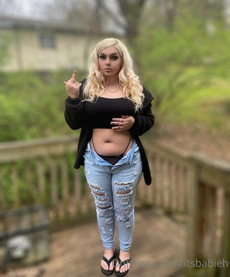 Nacktes geleaktes OnlyFans-Foto von Itsbabieh
