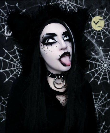 Nacktes geleaktes OnlyFans-Foto von Nightmarekittykat