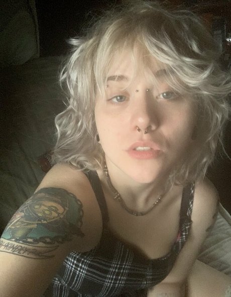 Nacktes geleaktes OnlyFans-Foto von Wuvspell