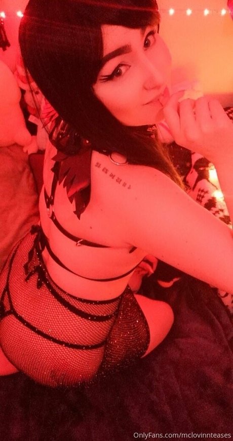 Nacktes geleaktes OnlyFans-Foto von Mclovinnteases