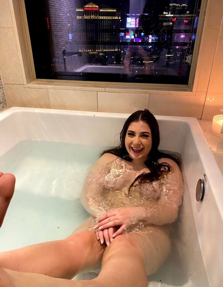 Nacktes geleaktes OnlyFans-Foto von Rahrahitssarah