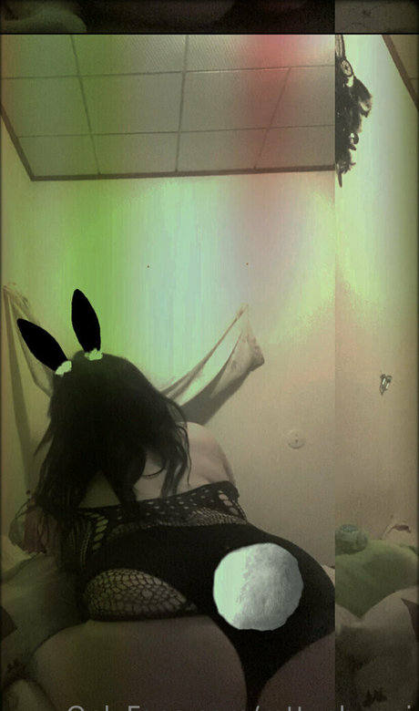 Nacktes geleaktes OnlyFans-Foto von Rottxnbunni
