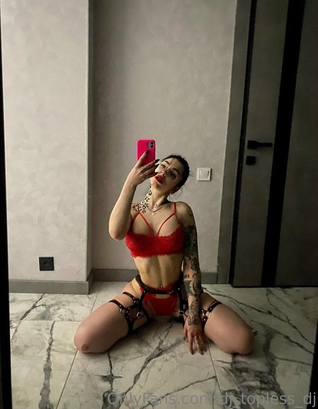 Nacktes geleaktes OnlyFans-Foto von Djtoplessdj