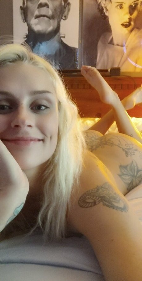 Nacktes geleaktes OnlyFans-Foto von Fireflycait