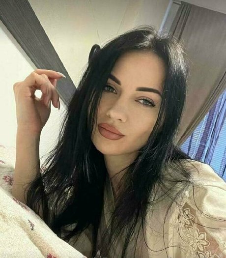 Nacktes geleaktes OnlyFans-Foto von Mollystarfree