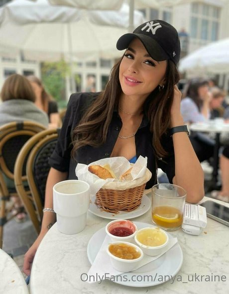 Nacktes geleaktes OnlyFans-Foto von Anyaukraine
