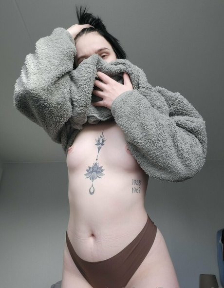 Nacktes geleaktes OnlyFans-Foto von Embunnyof