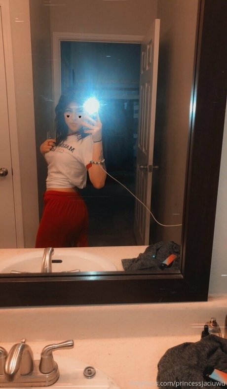 Nacktes geleaktes OnlyFans-Foto von Jacikitten