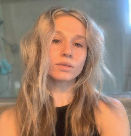 Rita Volk