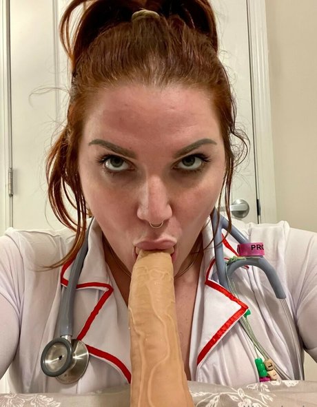Nacktes geleaktes OnlyFans-Foto von Headnurseincharge