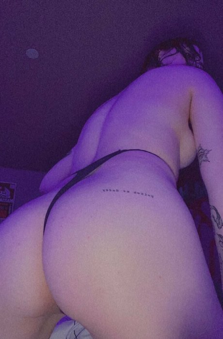Nacktes geleaktes OnlyFans-Foto von Addisonchrome