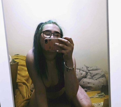 Nacktes geleaktes OnlyFans-Foto von Urdadsfavewhxre