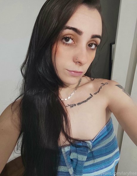 Nacktes geleaktes OnlyFans-Foto von Laryfree
