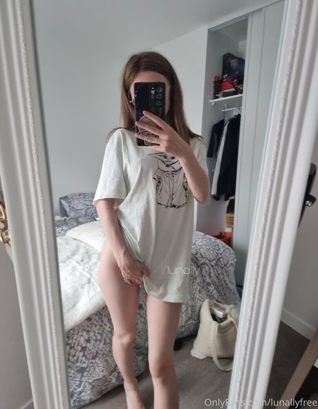 Lunallyfree