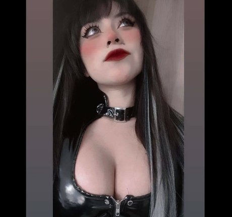 Nacktes geleaktes OnlyFans-Foto von Sharyndoll